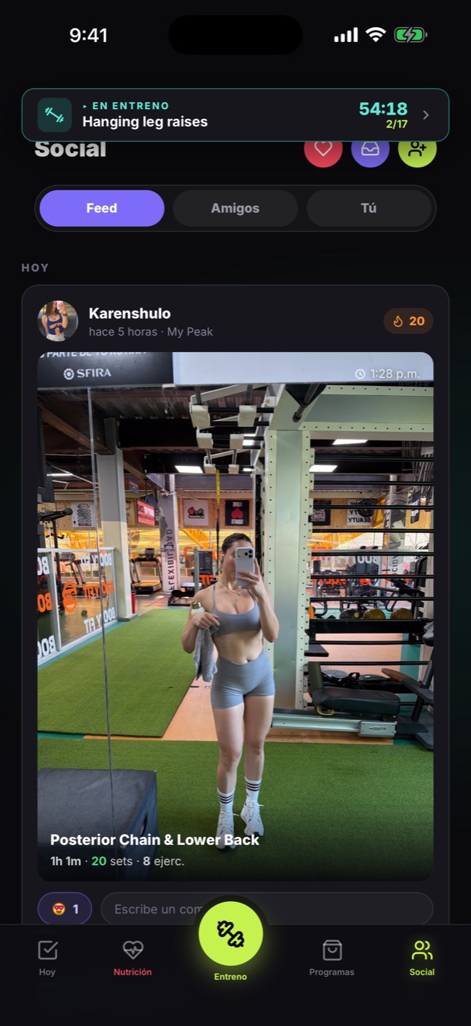Feed social de Workaut: entrenos de amigos con fotos, sets y reacciones
